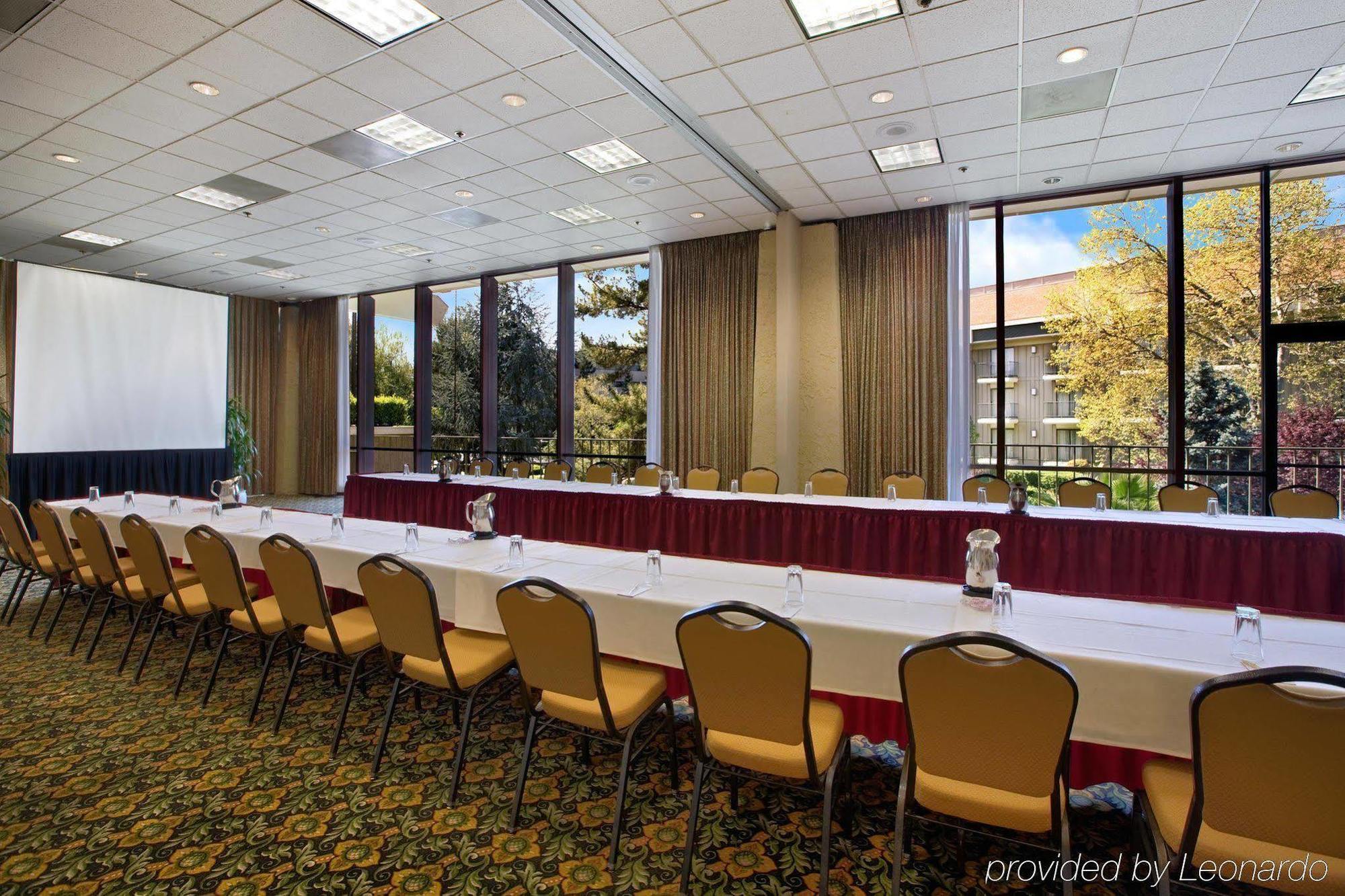 Doubletree By Hilton Sacramento Hotell Bekvämligheter bild
